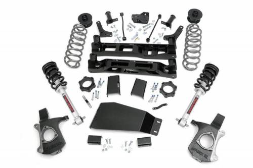 Rough Country - 28601 | 7.5 Inch GM Suspension Lift Kit w/ Lifted Struts