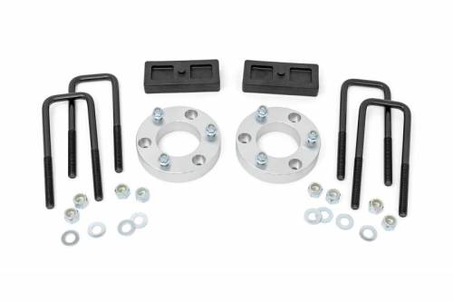 Rough Country - 861 | Rough Country 2 Inch Leveling Kit For Nissan Titan | 2022-2022