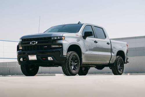 Cognito Motorsports - 210-P0885 | Cognito 1 Inch Performance Leveling Kit With Fox PS Coilover 2.0 IFP Shocks (2019-2022 Silverado Trail Boss, Sierra AT4 1500 4WD)
