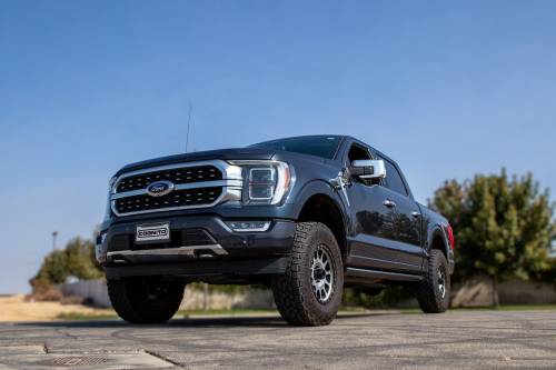 Cognito Motorsports - 220-P1141 | Cognito 2.5 Inch Elite Leveling Kit with Elka 2.5 Reservoir shocks (2021-2025 Ford F150 4WD)