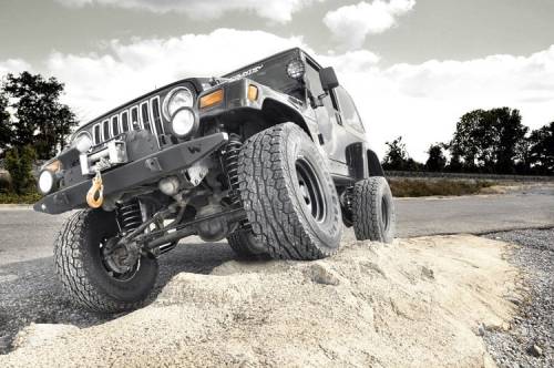 Rough Country - 90777 | 4 Inch Lift Kit | V2 | Jeep Wrangler TJ 4WD (2003-2006)