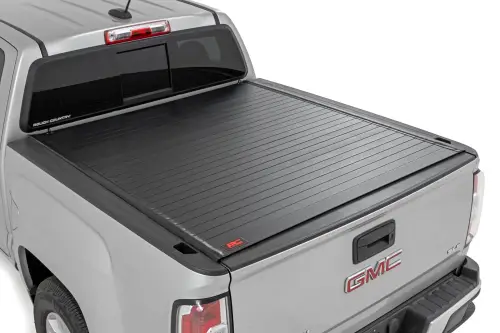 Rough Country - 50120500 | Rough Country Hard Roll Up Bed Cover For Chevrolet Colorado / GMC Canyon (2015-2022) | 5' Bed