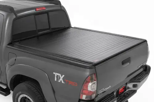 Rough Country - 50415500 | Rough Country Hard Roll Up Bed Cover, 5' Bed For Toyota Tacoma 2WD/4WD