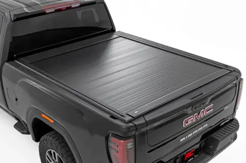 Rough Country - 53210690 | Rough Country Manual Retractable Bed Cover For Chevrolet Silverado / GMC Sierra 2500HD & 3500HD | 6'9" Bed