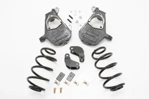 33047 | McGaughys 2 Inch Front / 3 Inch Rear Lowering Kit 2001-2006 GM 1500 SUV 2WD/4WD HD