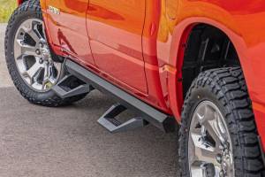 31008A | Rough Country SRX2 Adjustable Aluminum Step (2019-2025 Ram 1500 2WD/4WD | 2021-2024 Ram 1500 TRX AWD)