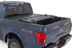 Rough Country - 47220550A | Ford Low Profile Hard Tri-Fold Tonneau Cover (15-20 F150 | 5.5' Bed) - Image 4