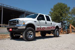 Rough Country - 49440 | Rough Country 4 Inch Lift Kit With Rear Blocks For Ford F-250/F-350 Super Duty 4WD | 1999-1999 | Pre-Production 3-1-1999 | M1 Shocks - Image 2