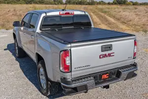 Rough Country - 49120500 | Rough Country Hard Tri-Fold Flip Up Tonneau Bed Cover For Chevrolet Colorado / GMC Canyon | 2015-2023 | 5' Bed - Image 8