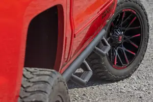 Rough Country - RCC1489CCA | Rough Country Cab Length Nerf Steps (2014-2018 Silverado, Sierra 1500 2WD/4WD | Crew Cab | 5'9" Bed) - Image 1