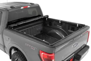 Rough Country - 42220550 | Rough Country Soft Roll Up Bed Cover For Ford F-150 / F-150 Lighting / Raptor / Tremor | 2015-2024 | 5'7" Bed - Image 4
