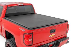 42119551 | Rough Country Soft Roll Up Bed Cover (2014-2018 Silverado, Sierra 1500 2WD/4WD | 5'9" Bed)