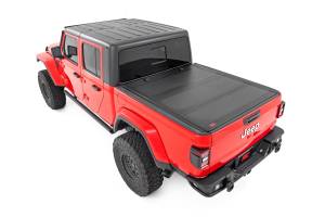 Rough Country - 49620500 | Rough Country Hard Tri-Fold Flip Up Bed Cover (2020-2024 Gladiator JT 4WD | 5' Bed) - Image 2