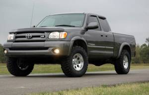 Rough Country - 75040 | Rough-Country 2.5 Inch Lift Kit | M1 Struts/M1 | Toyota Tundra 4WD (2000-2006) - Image 2