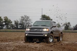 Rough Country - 75040 | Rough-Country 2.5 Inch Lift Kit | M1 Struts/M1 | Toyota Tundra 4WD (2000-2006) - Image 3