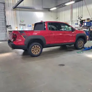Traxda - 222061 | Traxda 3.5 Inch Front / 3.0 Inch Rear Suspension Lift Kit (2017-2024 Rdigeline 2WD/4WD/AWD, 2016-2022 Pilot 2WD/4WD/AWD, 2016-2024 Passport 2WD/4WD/AWD) - Image 3