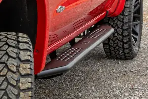14009 | Rough Country OV2 Running Boards Side Step Bars (2019-2025 Silverado, Sierra 1500 2WD/4WD  | 2020-2025 Silverado, Sierra 2500 HD 2WD/4WD | Crew Cab)