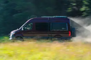 Van Compass - 1051 | Van Compass Falcon 3.3 Fast Adjust Inverted Rally Strut (2015-2025 Sprinter 2500, 3500 4WD) - Image 2
