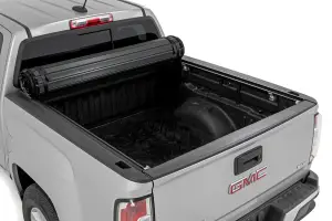 Rough Country - 50120500 | Rough Country Hard Roll Up Bed Cover For Chevrolet Colorado / GMC Canyon (2015-2022) | 5' Bed - Image 2