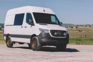 Van Compass - 7173-H-RS | Van Compass Stage 4 System 2 Inch Lift with Struts (2019-2025 Sprinter 2500 2WD | Over 8500 LBS) - Image 2