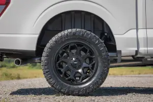 Rough Country - 80200917A | Rough Country 80 Series Wheel | One-Piece / Semi Gloss Black / 20x9 / 6x135 / 0mm - Image 14