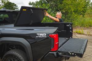 Rough Country - 49420650 | Rough Country Hard Tri Fold Flip Up Bed Cover For Toyota Tacoma 2WD/4WD | 6' Bed - Image 11