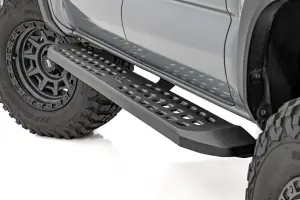 44012 | Rough Country RPT2 Running Board For Toyota Tacoma 2WD/4WD | Black, Double Cab