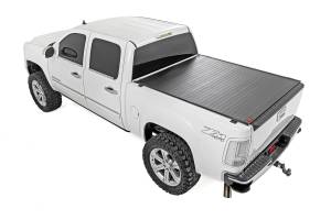 Rough Country - 50123551 | Rough Country Hard Roll Up Bed Cover For Chevrolet Silverado 1500 / GMC Sierra 1500 | 5'9" Bed With Rail Caps - Image 5