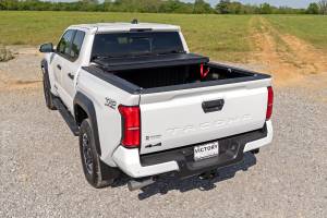 Rough Country - 47410600B | Rough Country Hard Low Profile Bed Cover For Toyota Tacoma 2WD/4WD | 6' Bed - Image 15