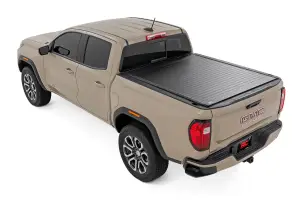 Rough Country - 50120525 | Rough Country Hard Roll Up Bed Cover For Chevrolet Colorado / GMC Canyon | 5' Bed - Image 2