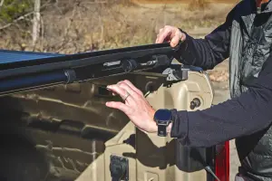 Rough Country - 50120525 | Rough Country Hard Roll Up Bed Cover For Chevrolet Colorado / GMC Canyon | 5' Bed - Image 10