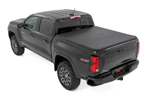 Rough Country - 41215700A | Rough Country Soft Tri-Fold Bed Cover For Chevrolet Colorado / GMC Canyon | 5' Bed - Image 3