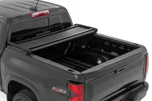 Rough Country - 41215700A | Rough Country Soft Tri-Fold Bed Cover For Chevrolet Colorado / GMC Canyon | 5' Bed - Image 2