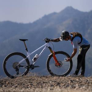 VIAIR - 60014 | VIAIR Recon Mini SL Rider Carry Rechargeable Portable Air Compressor | 120 PSI, Lithium-ion Battery - Image 3