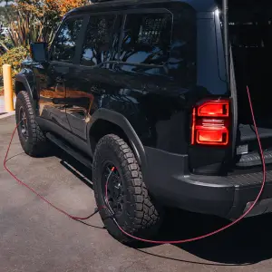 VIAIR - 80306CM | VIAIR Dual VMS PRO Complete Air Management System | Chrome, VMS400, 4 Way Hose System: Medium (Up To 130" Wheelbase) - Image 7