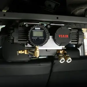 VIAIR - 80306CS | VIAIR Dual VMS PRO Complete Air Management System | Chrome, VMS400, 4 Way Hose System: Small (Up To 100" Wheelbase) - Image 6