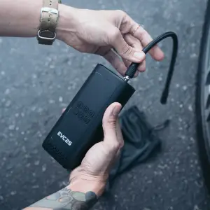 VIAIR - EVC25 | VIAIR Every Vehicle Carry Rechargeable Portable Tire Compressor | 150 PSI, Lithium-ion Battery 2X2000mAh - Image 4