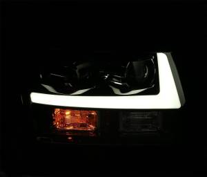 AlphaREX - 880298 | AlphaRex PRO-Series Halogen Projector Headlights Chrome for Chevrolet Tahoe/Suburban/07-13 Avalanche MK II (2007-2014) - Image 4