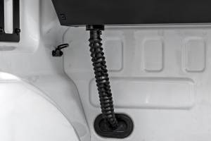 Rough Country - 53509550 | Rough Country Manual Retractable Bed Cover For Ford F-150 / F-150 Lightning | 5'7" Bed - Image 10