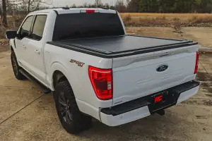 Rough Country - 53509550 | Rough Country Manual Retractable Bed Cover For Ford F-150 / F-150 Lightning | 5'7" Bed - Image 9