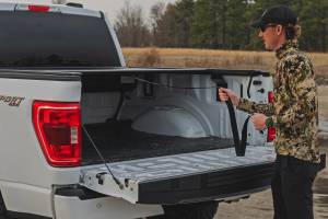 Rough Country - 53509550 | Rough Country Manual Retractable Bed Cover For Ford F-150 / F-150 Lightning | 5'7" Bed - Image 13