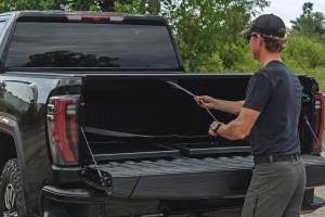 Rough Country - 53210690 | Rough Country Manual Retractable Bed Cover For Chevrolet Silverado / GMC Sierra 2500HD & 3500HD | 6'9" Bed - Image 8