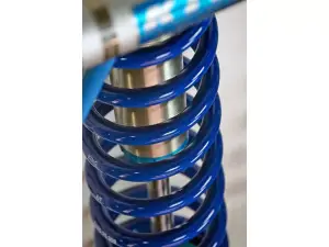 SuperLift - SL5146-01ARIGHT | Superlift Edition King Coilovers Shock, Front, 4-6 Inch Lift For Ford Super Duty F-250 & F-350 Super Duty 4WD | Passenger Side Only - Image 4